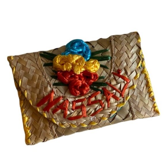 Vintage Handbags - VINTAGE Straw Woven Wallet with Raffia Design on Front Vintage Hawaii